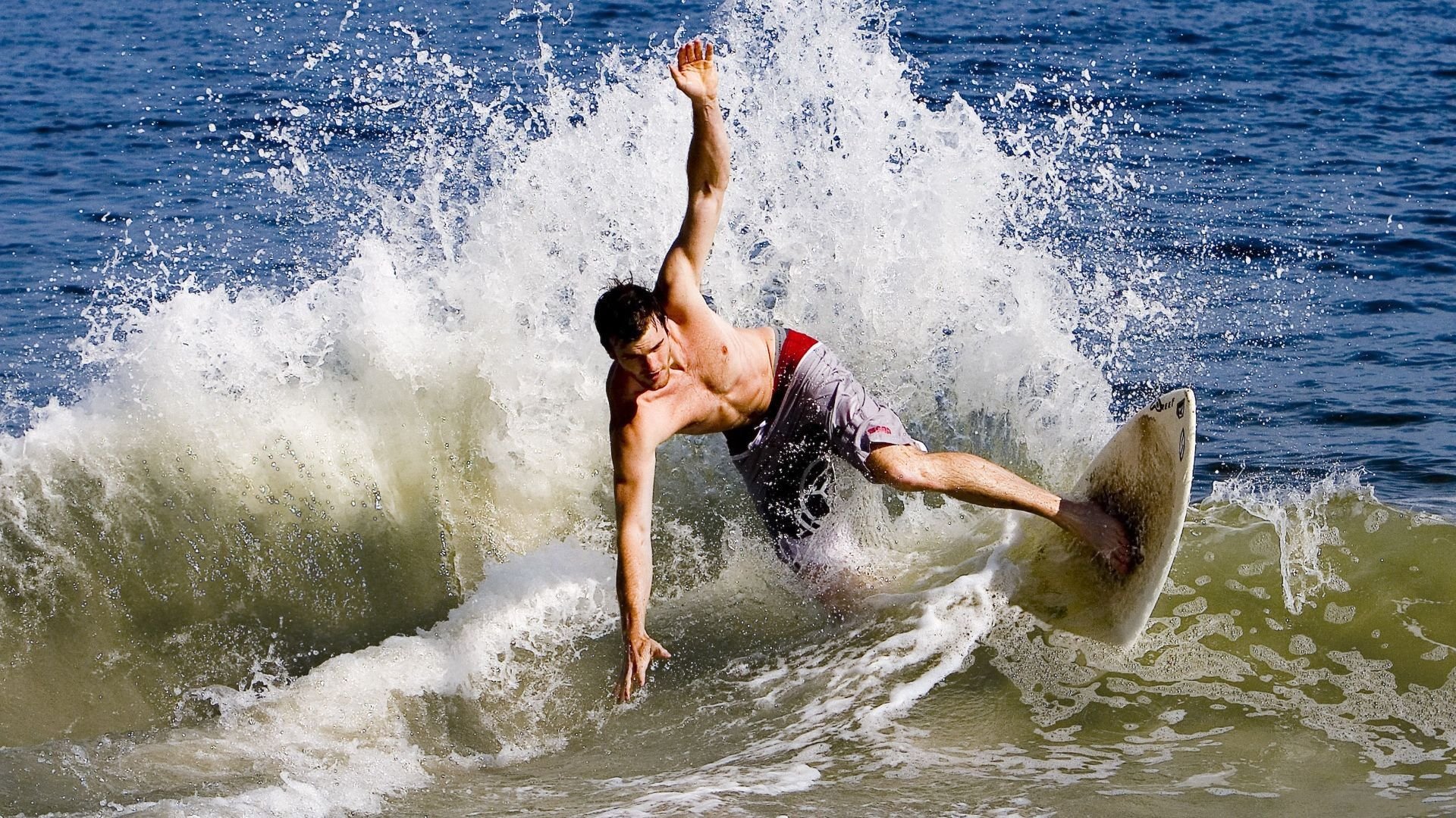 从维也纳到巴黎,当链式防守遇见天才闪光—克瓦拉茨赫利亚如何在奥运前夜完成关键接管