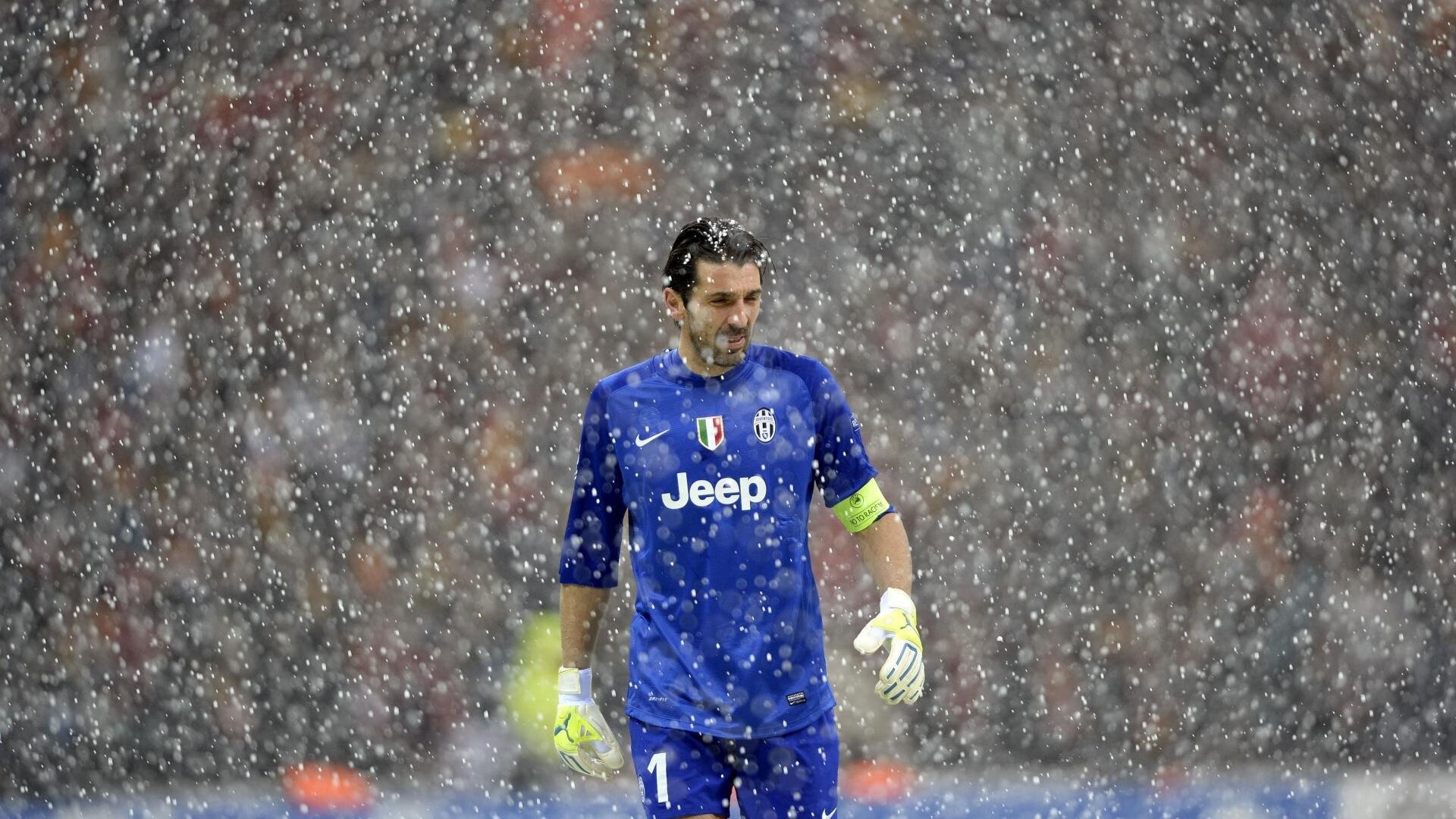 巴黎翻盘希腊，德布劳内刷新纪录之夜，一场战术与意志的双重胜利